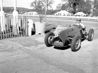 John Barber guida la Cooper Bristol, 1953